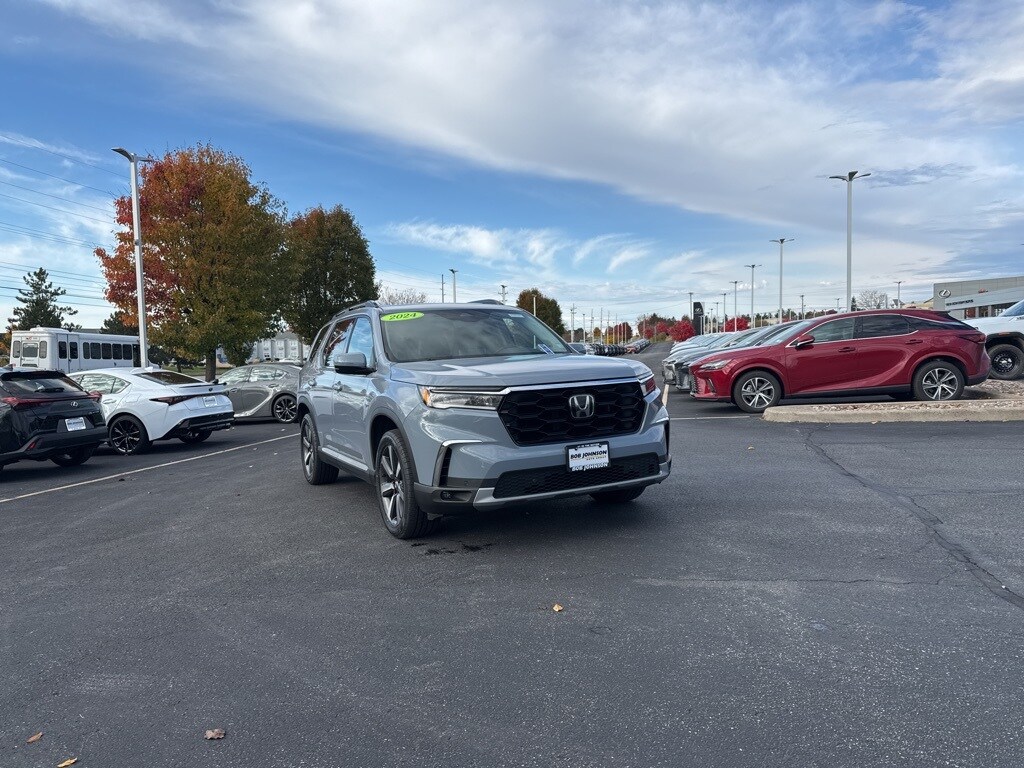 Used 2024 Honda Pilot Touring SUV