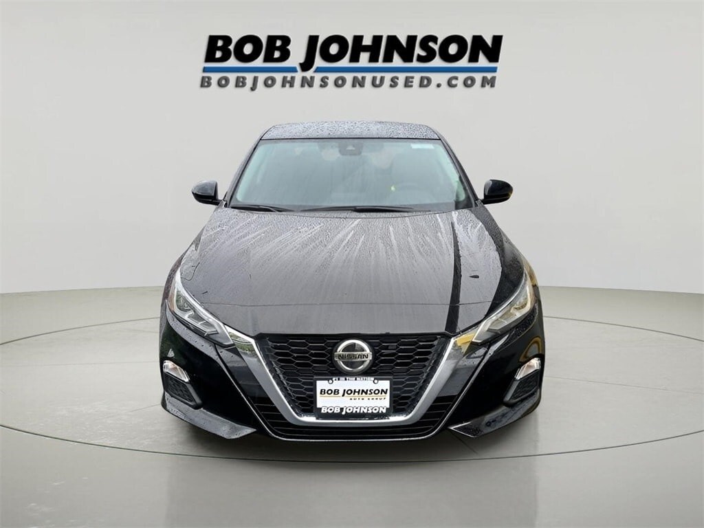 Used 2022 Nissan Altima 2.5 SV Sedan