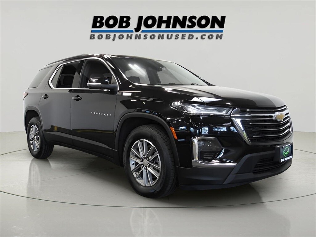 Used 2023 Chevrolet Traverse LT SUV