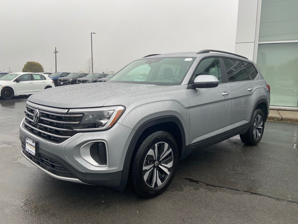 Used 2025 Volkswagen Atlas 2.0T SE SUV