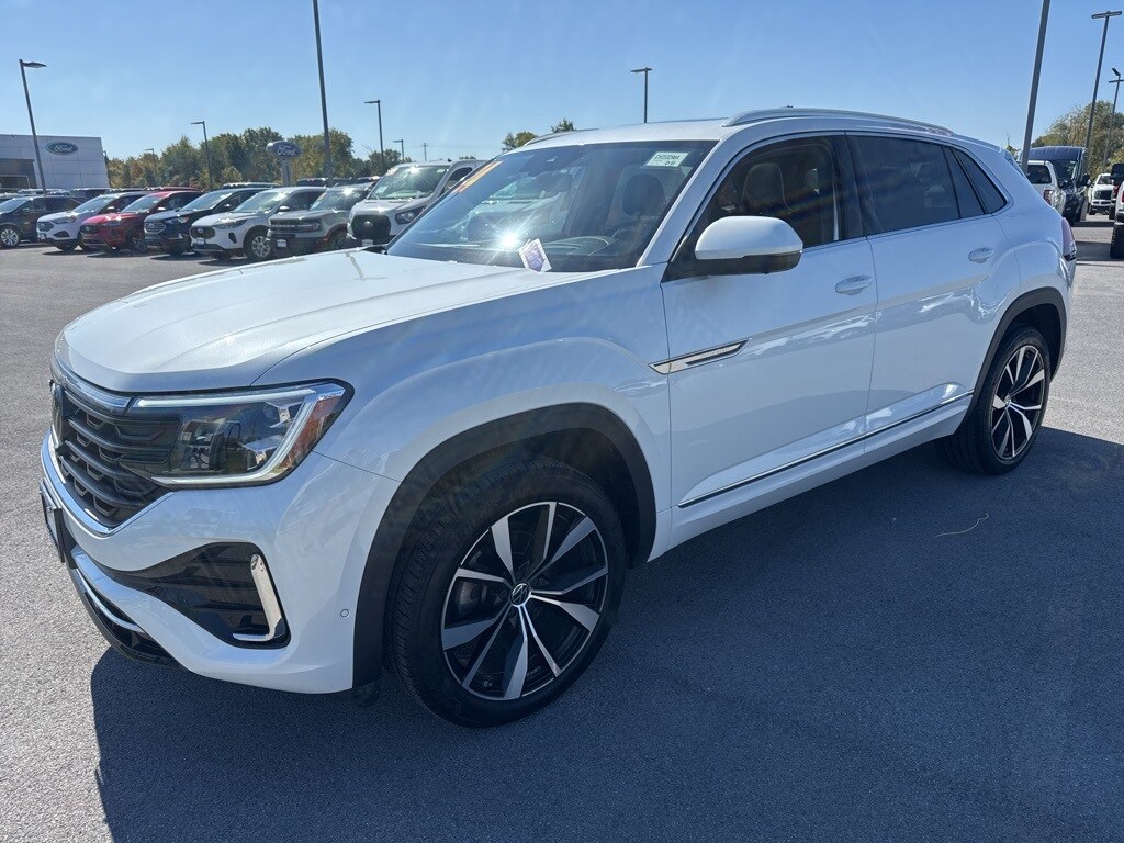 Used 2024 Volkswagen Atlas Cross Sport 2.0T SEL Premium R-Line SUV