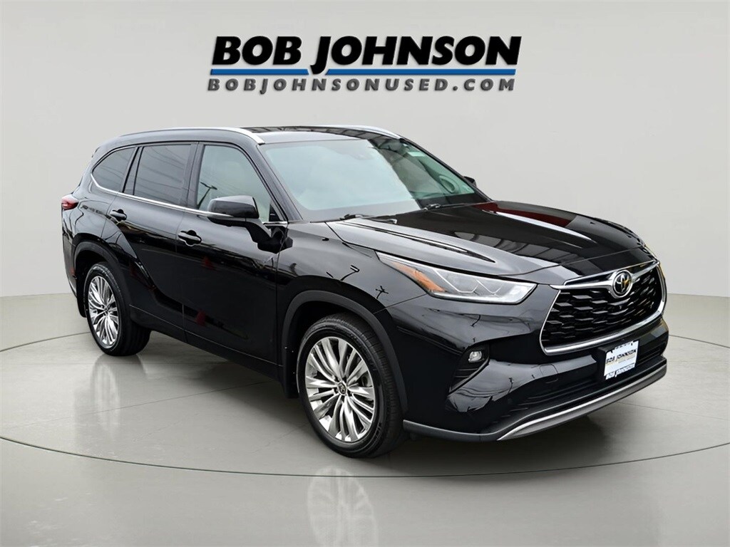 Used 2023 Toyota Highlander Platinum SUV