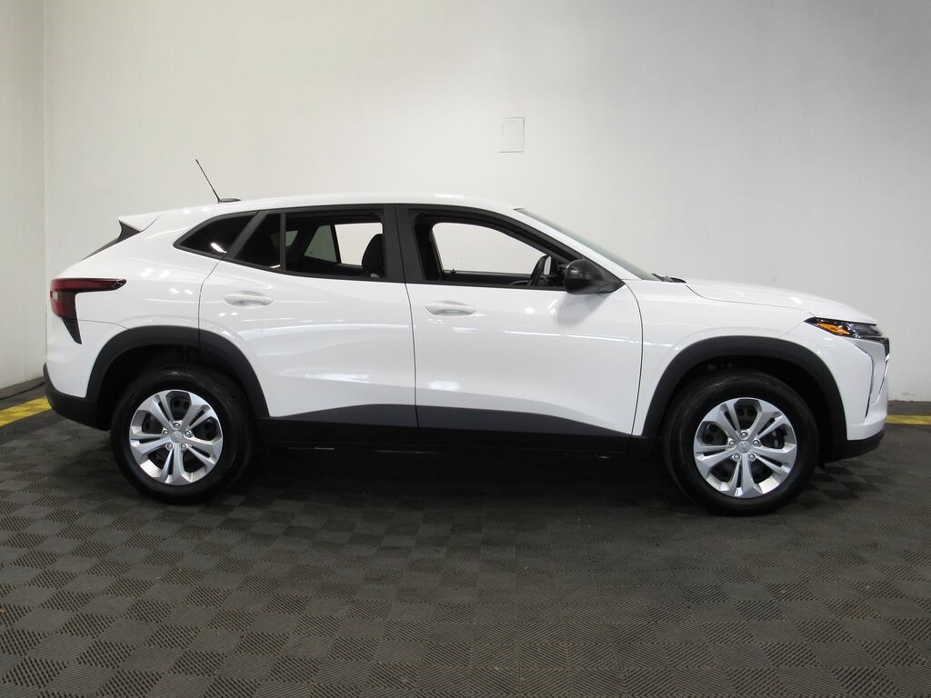 Used 2024 Chevrolet Trax LS SUV