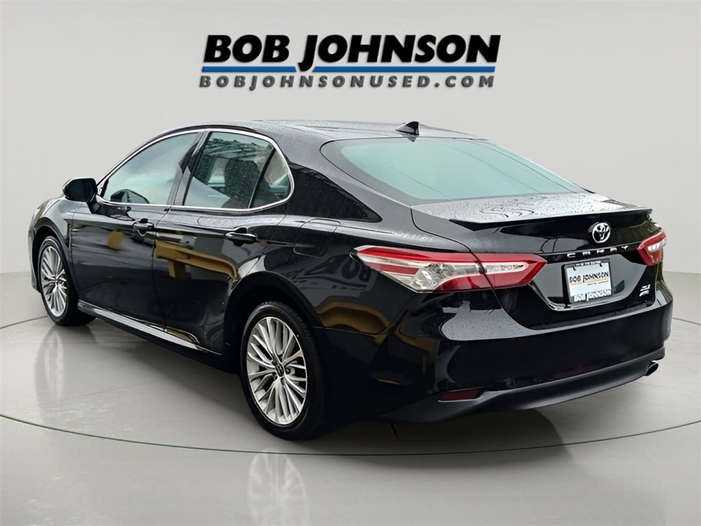 Used 2020 Toyota Camry XLE Sedan