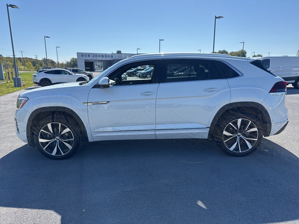 Used 2024 Volkswagen Atlas Cross Sport 2.0T SEL Premium R-Line SUV