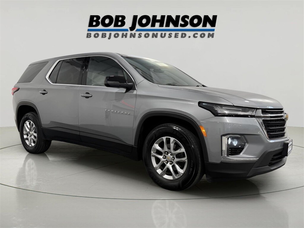 Used 2023 Chevrolet Traverse LS SUV