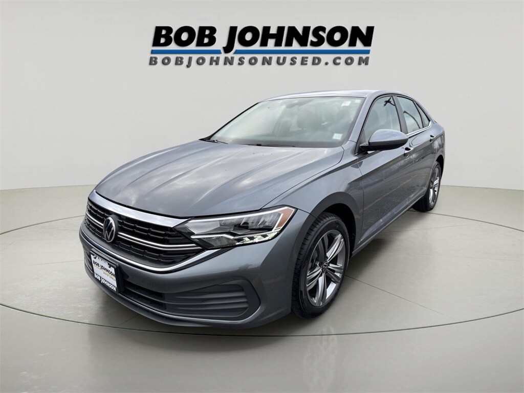 Certified 2022 Volkswagen Jetta 1.5T SE Sedan