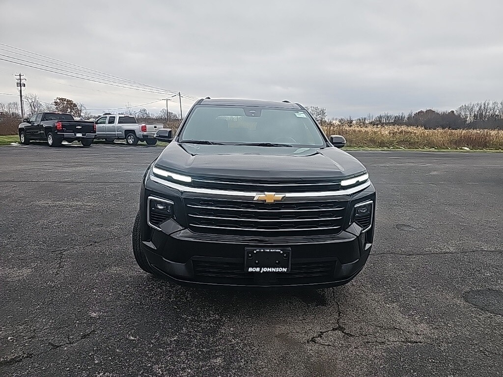 Used 2025 Chevrolet Traverse LT SUV
