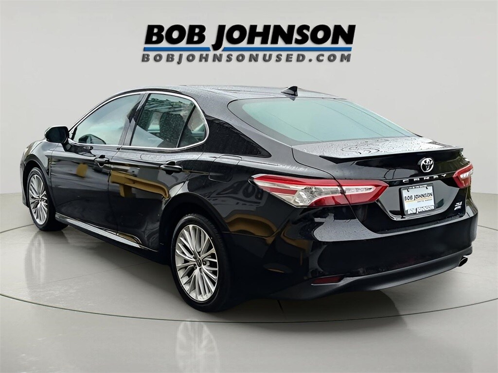 Used 2020 Toyota Camry XLE Sedan