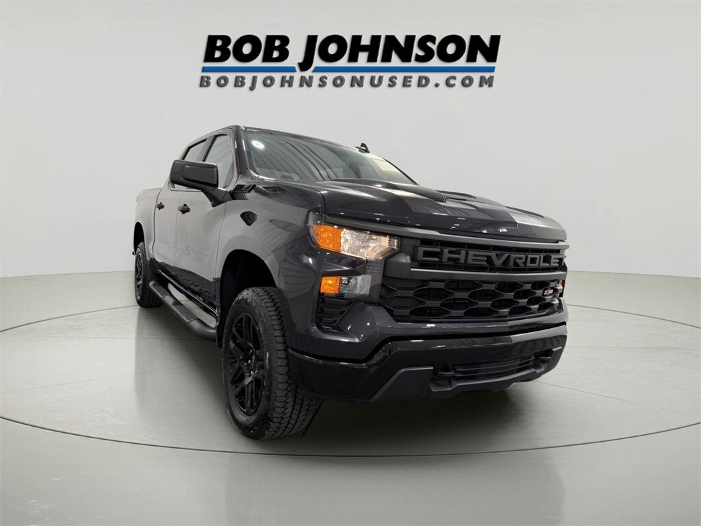 2024 Chevrolet Silverado 1500 Custom Trail Boss photo 2