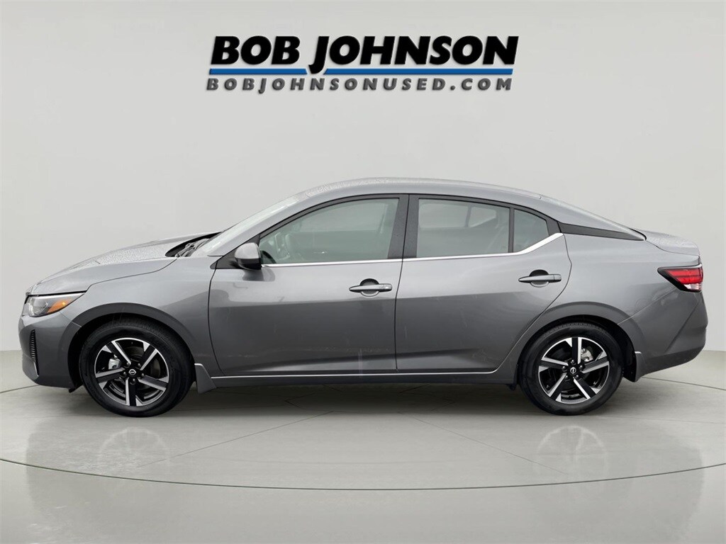 2025 Nissan Sentra SV photo 2