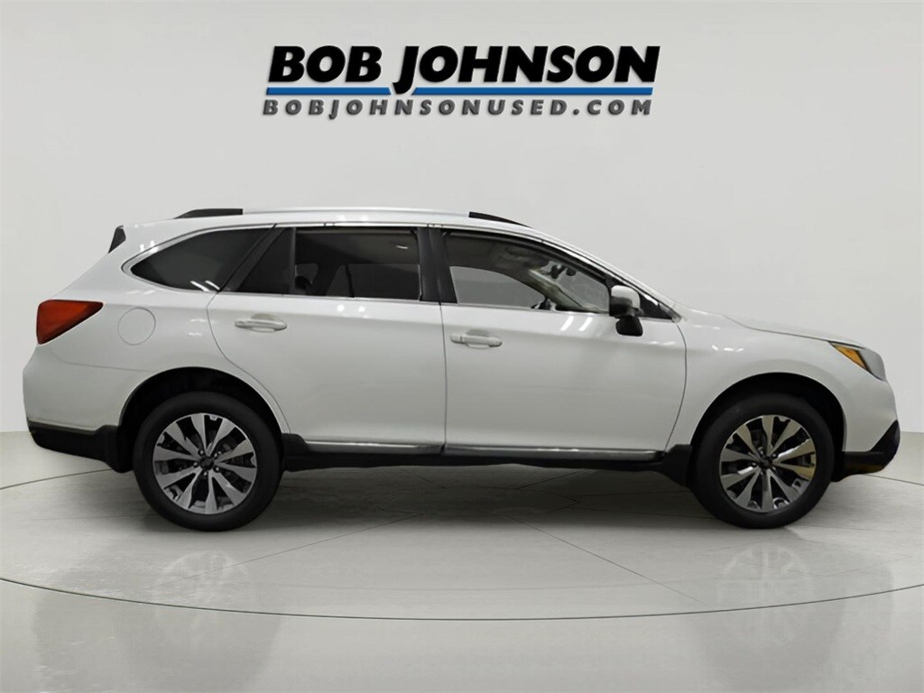 Used 2017 Subaru Outback 3.6R Touring with Starlink SUV