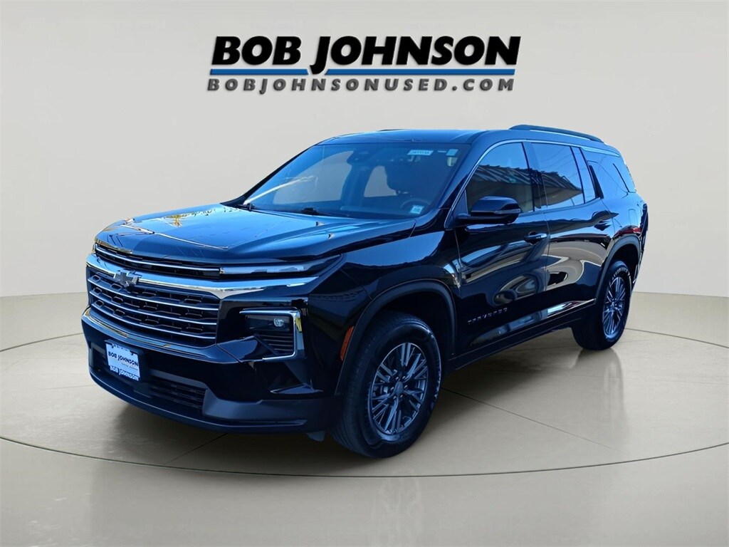 Used 2024 Chevrolet Traverse LT SUV