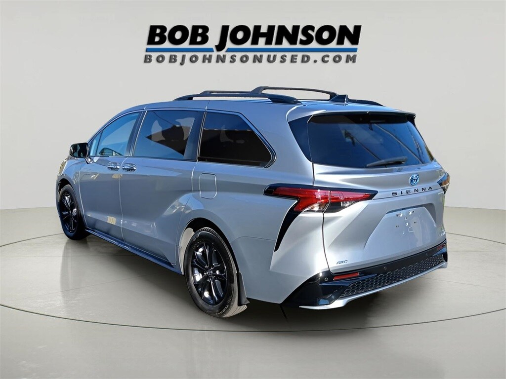 2024 Toyota Sienna XSE photo 4