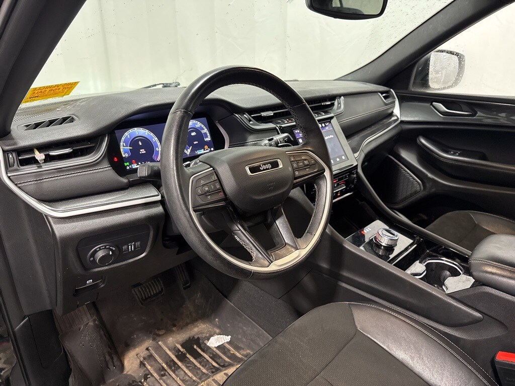 Used 2022 Jeep New Grand Cherokee Laredo SUV