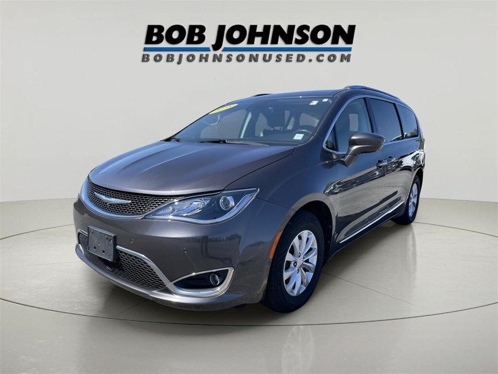 Used 2018 Chrysler Pacifica Touring L Van