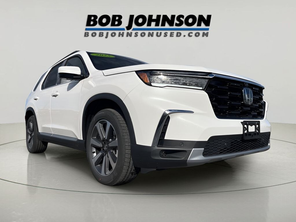 Used 2025 Honda Pilot Elite SUV