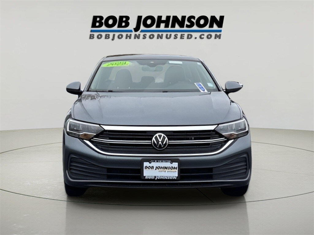 Used 2022 Volkswagen Jetta 1.5T SE Sedan