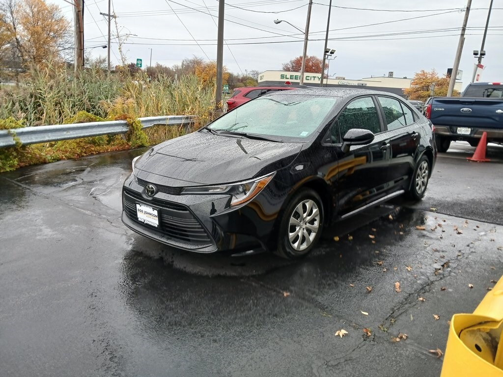 Used 2023 Toyota Corolla LE Sedan