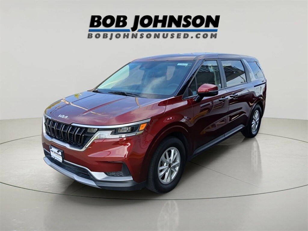 2024 Kia Carnival LX photo 2