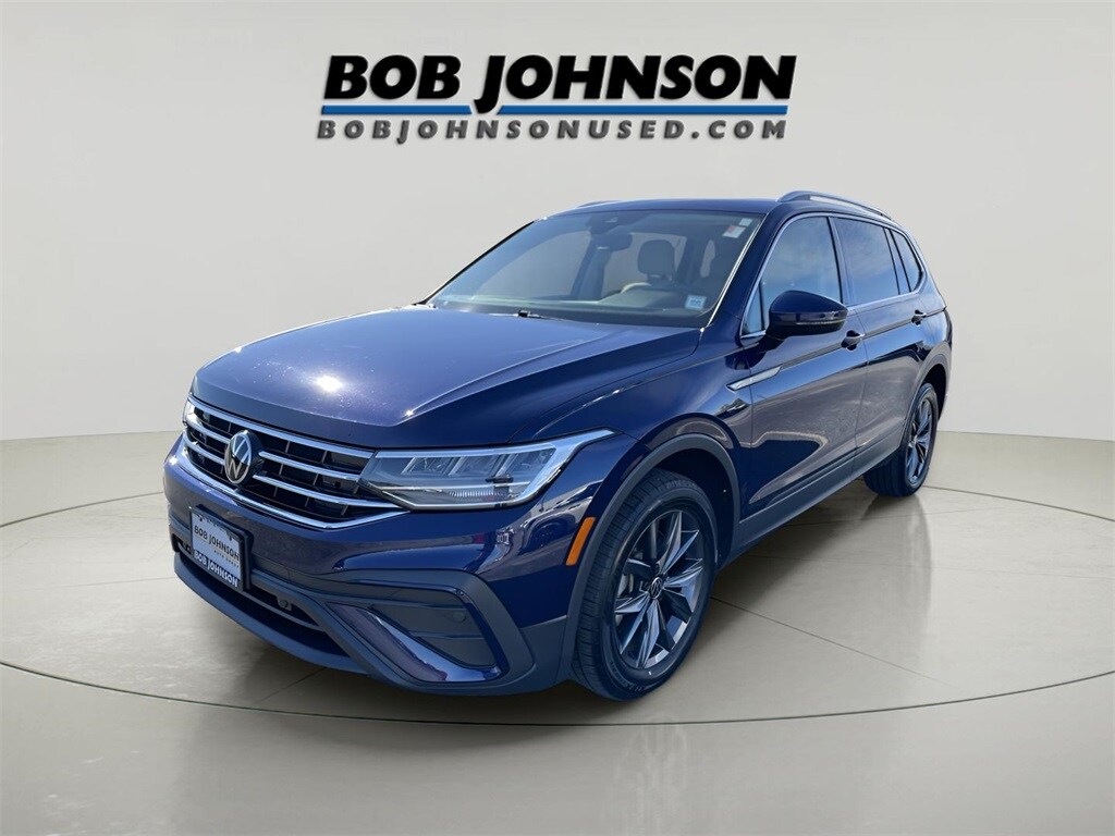 2022 Volkswagen Tiguan SE photo 2