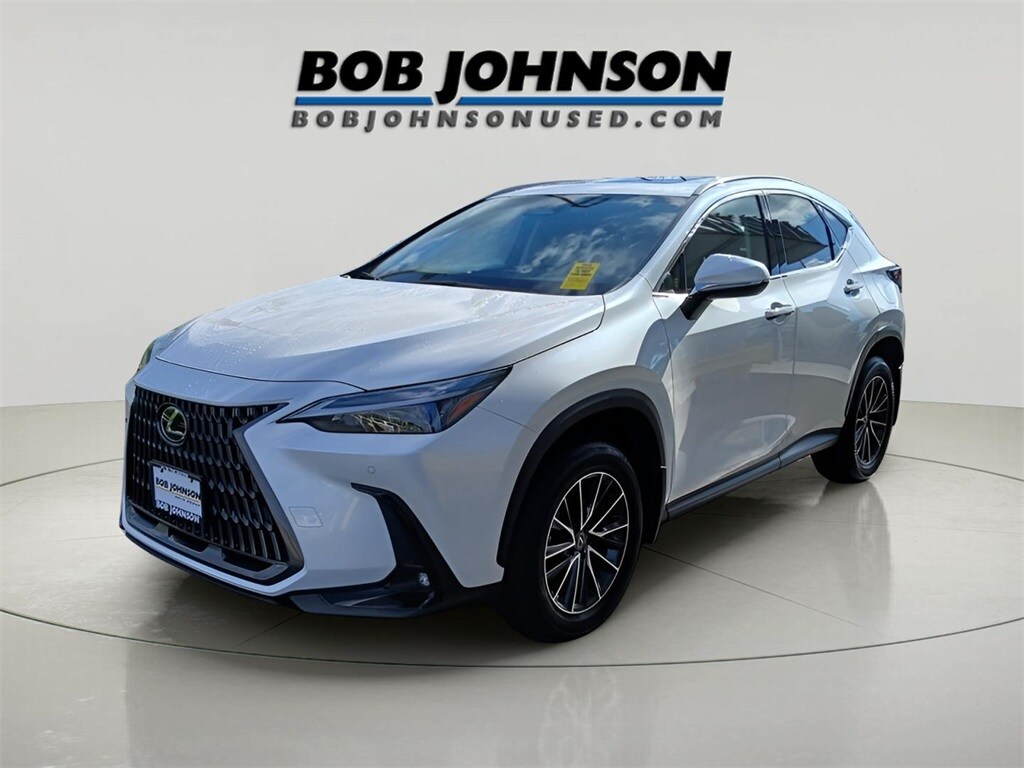 2025 Lexus NX 350h Premium photo 3