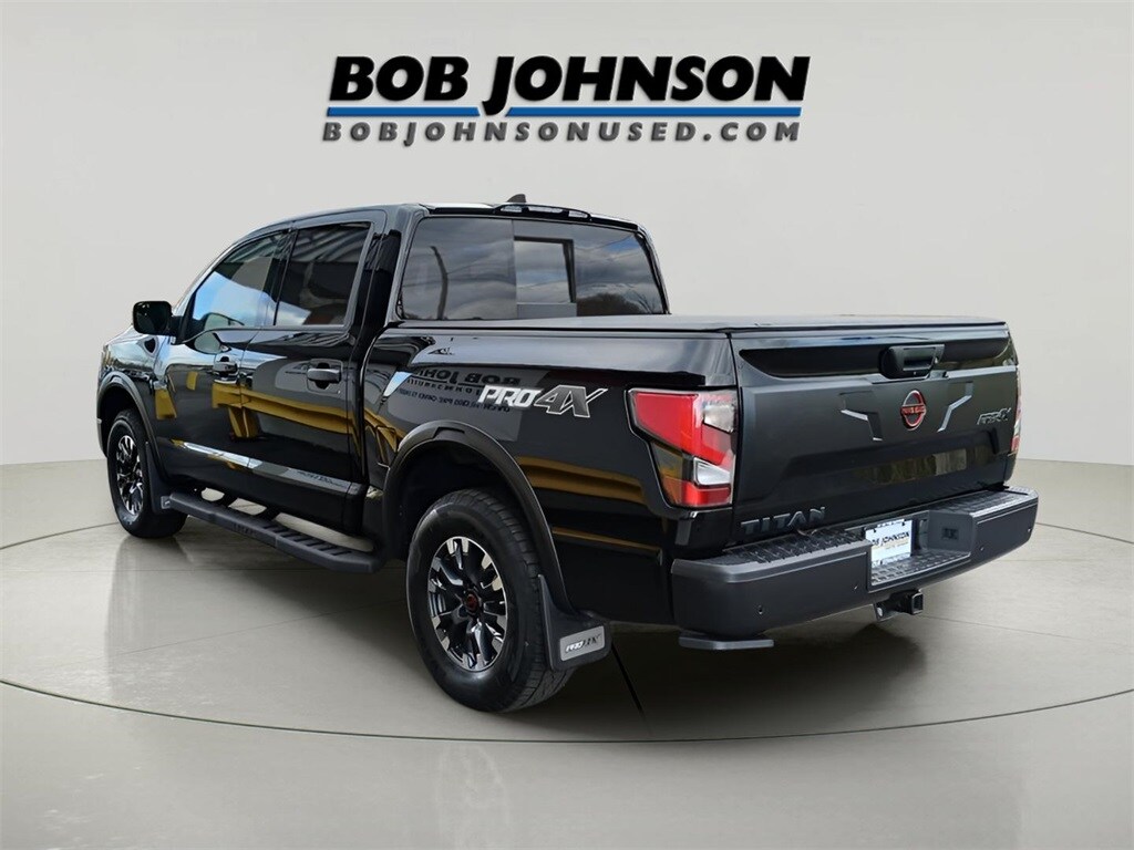 2023 Nissan Titan PRO-4X photo 4