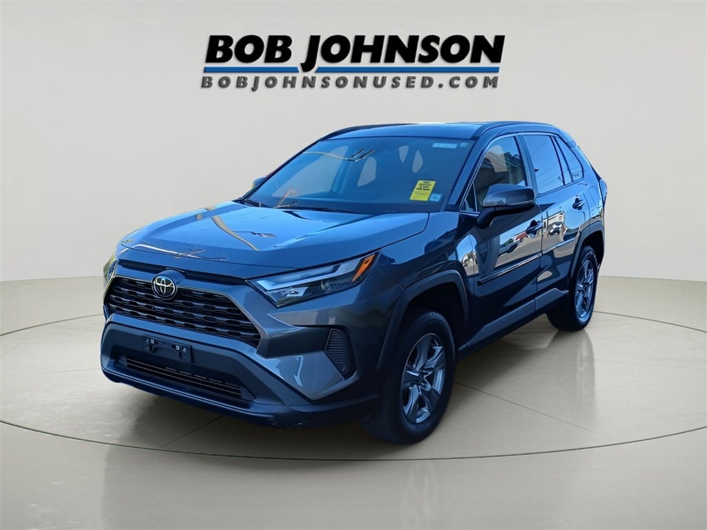 Used 2022 Toyota RAV4 XLE SUV