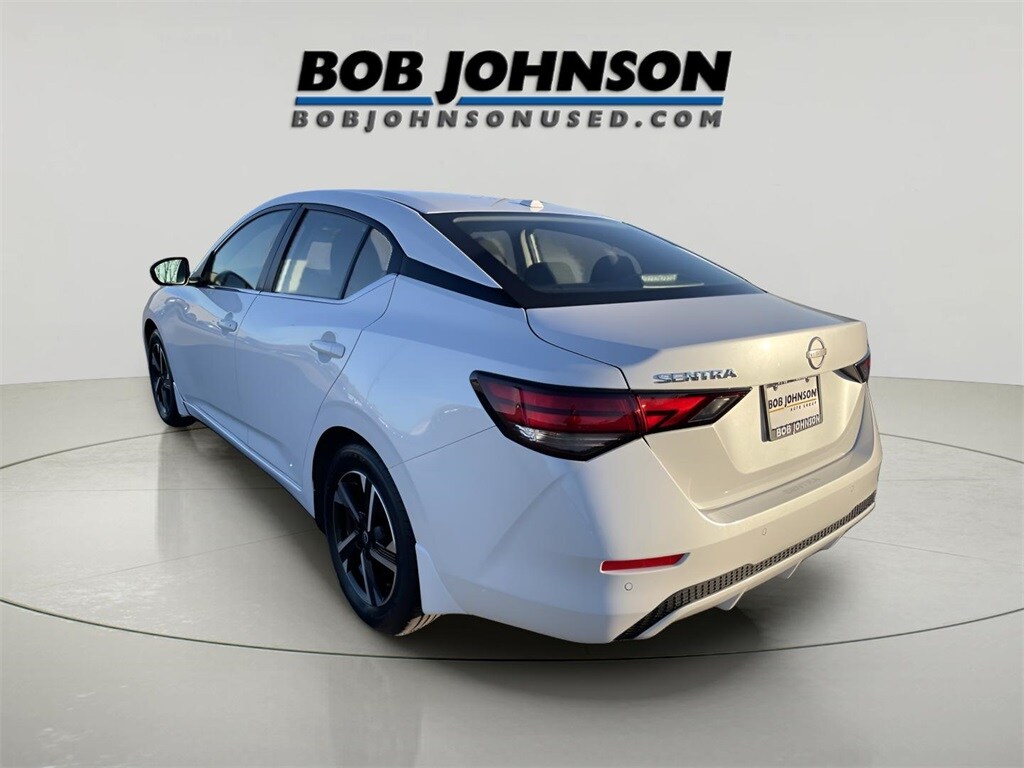 2024 Nissan Sentra SV photo 4