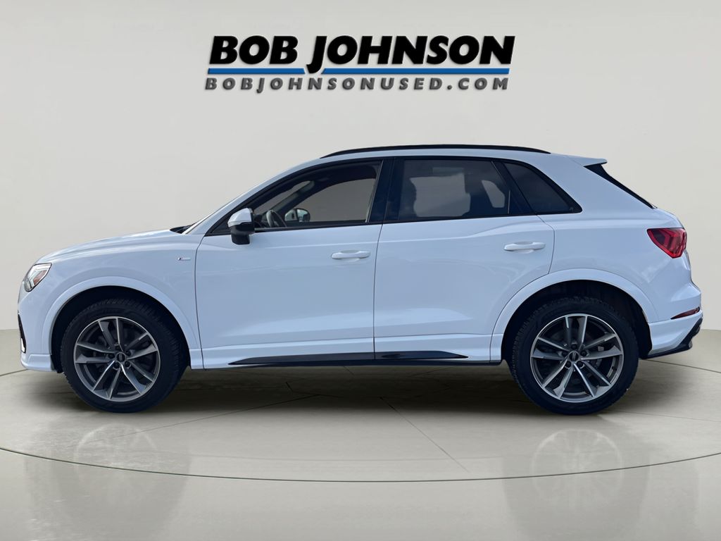 2021 Audi Q3 45 TFSI S line Premium photo 4