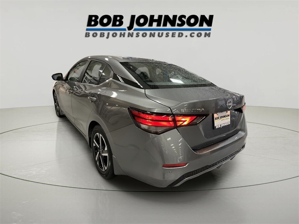 2025 Nissan Sentra SV photo 4