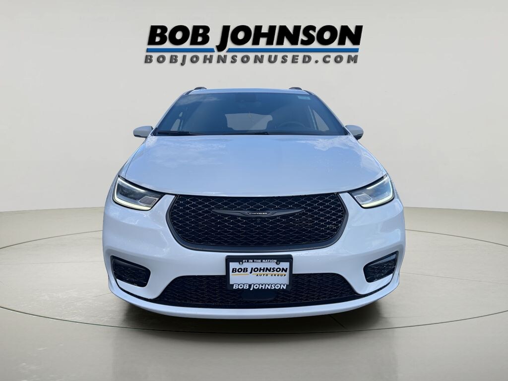 Used 2023 Chrysler Pacifica Touring L Van Passenger Van