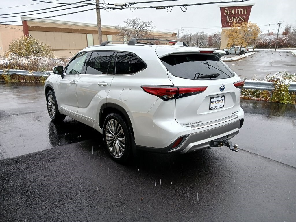 2022 Toyota Highlander Hybrid Platinum photo 4