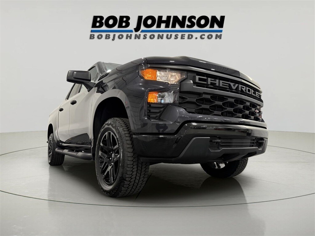 2024 Chevrolet Silverado 1500 Custom Trail Boss photo 3