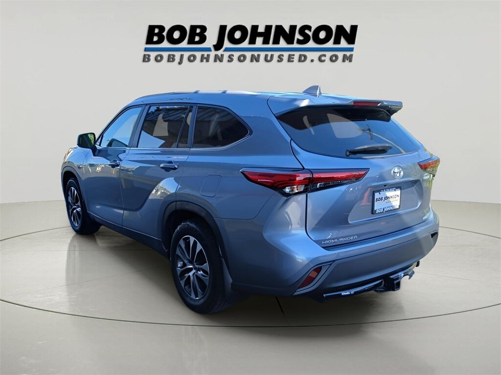 2023 Toyota Highlander XLE photo 4