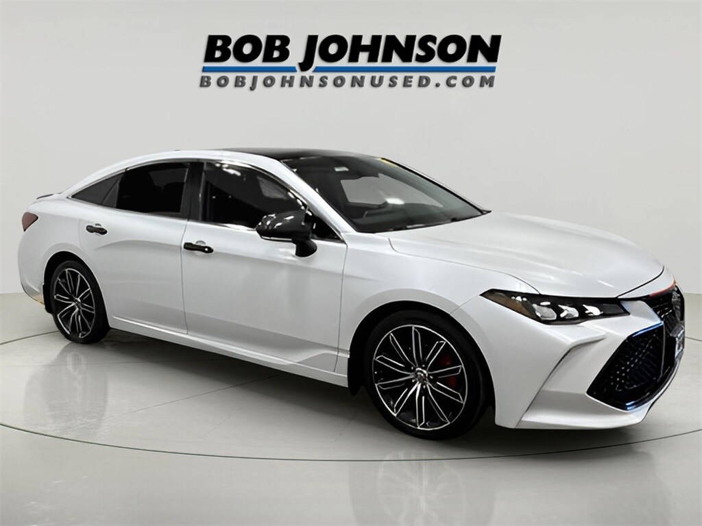 Used 2019 Toyota Avalon XSE Sedan