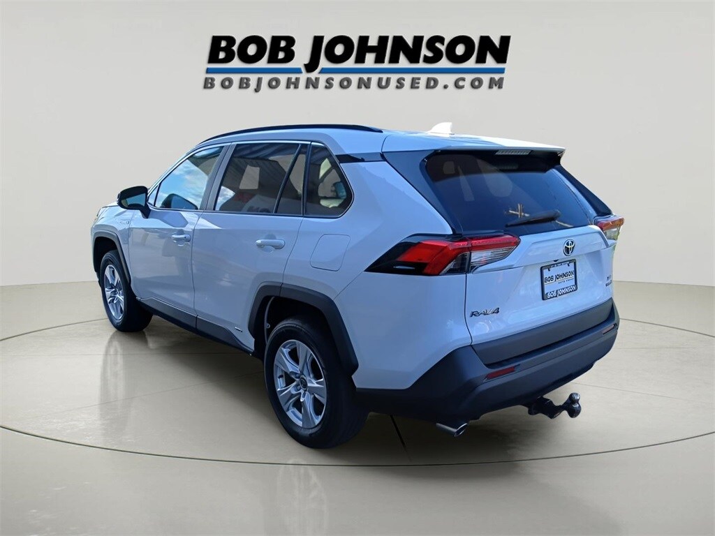 2021 Toyota RAV4 Hybrid XLE photo 4