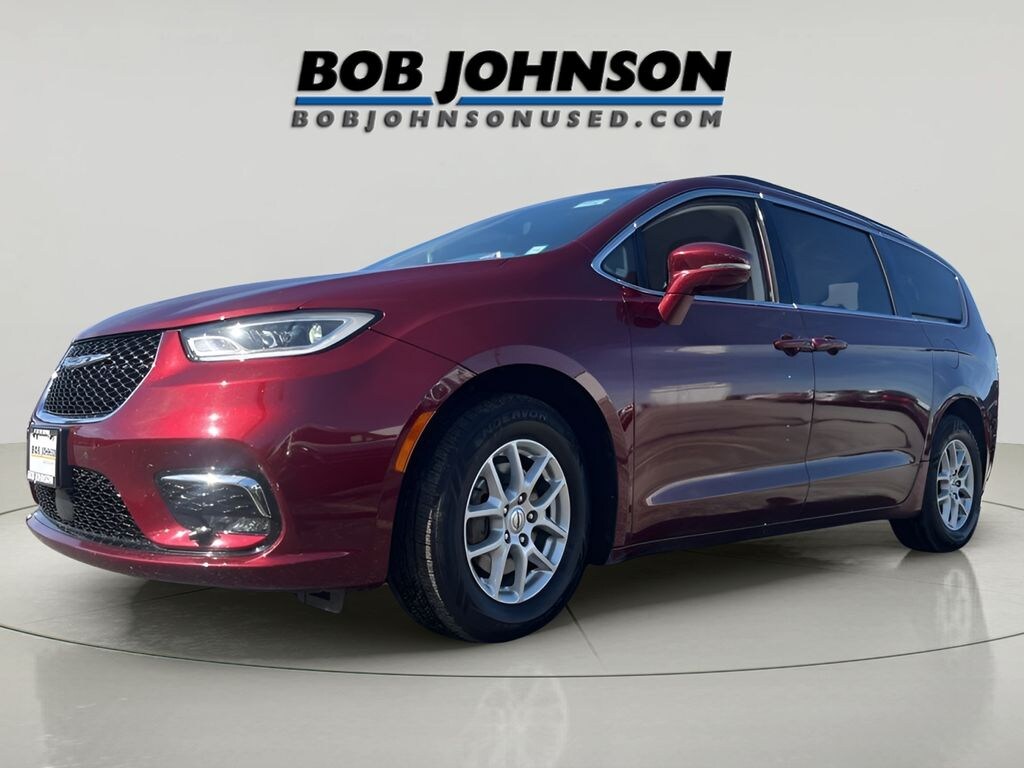 Used 2022 Chrysler Pacifica Touring L Van Passenger Van