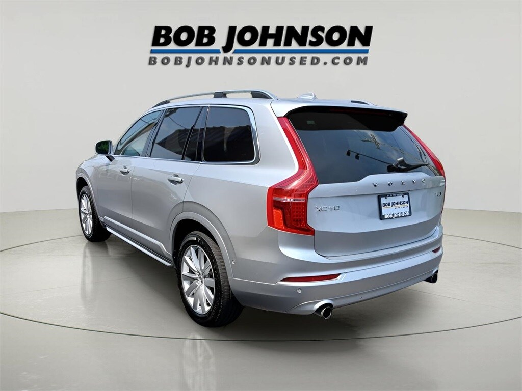 2018 Volvo XC90 T5 AWD Momentum photo 4
