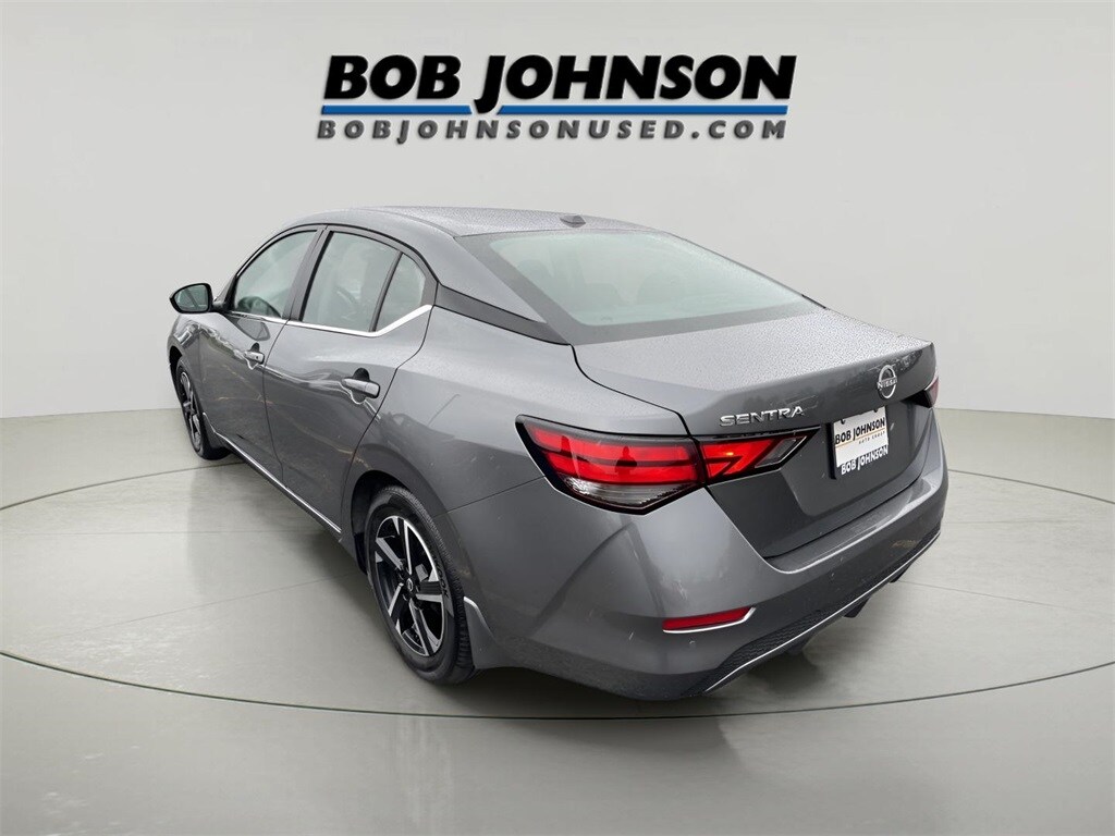 2025 Nissan Sentra SV photo 3