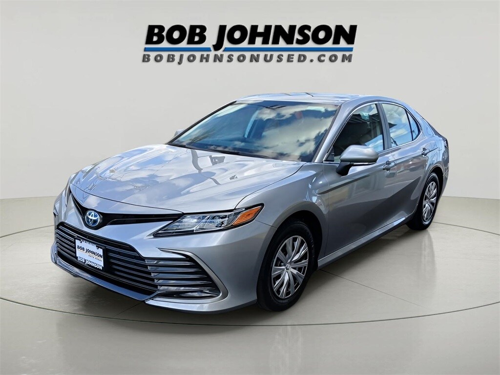 2024 Toyota Camry Hybrid LE photo 2