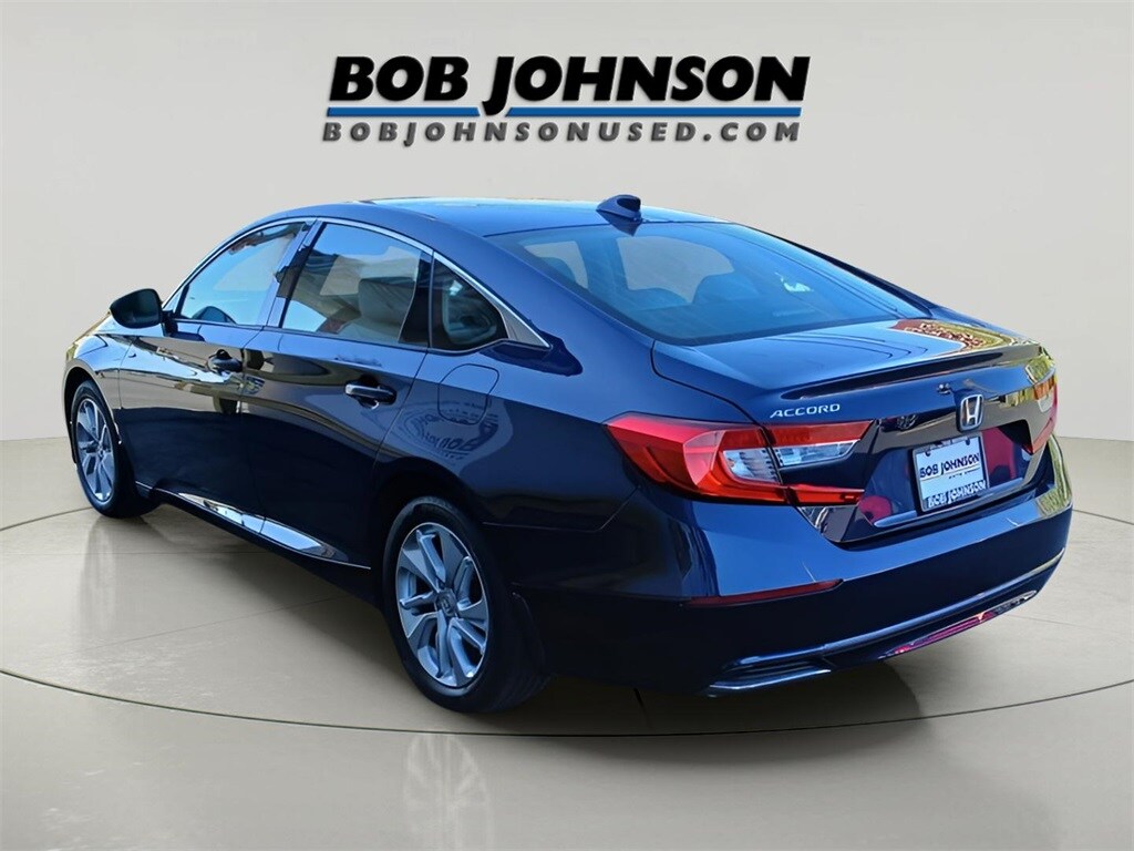 2019 Honda Accord LX photo 4