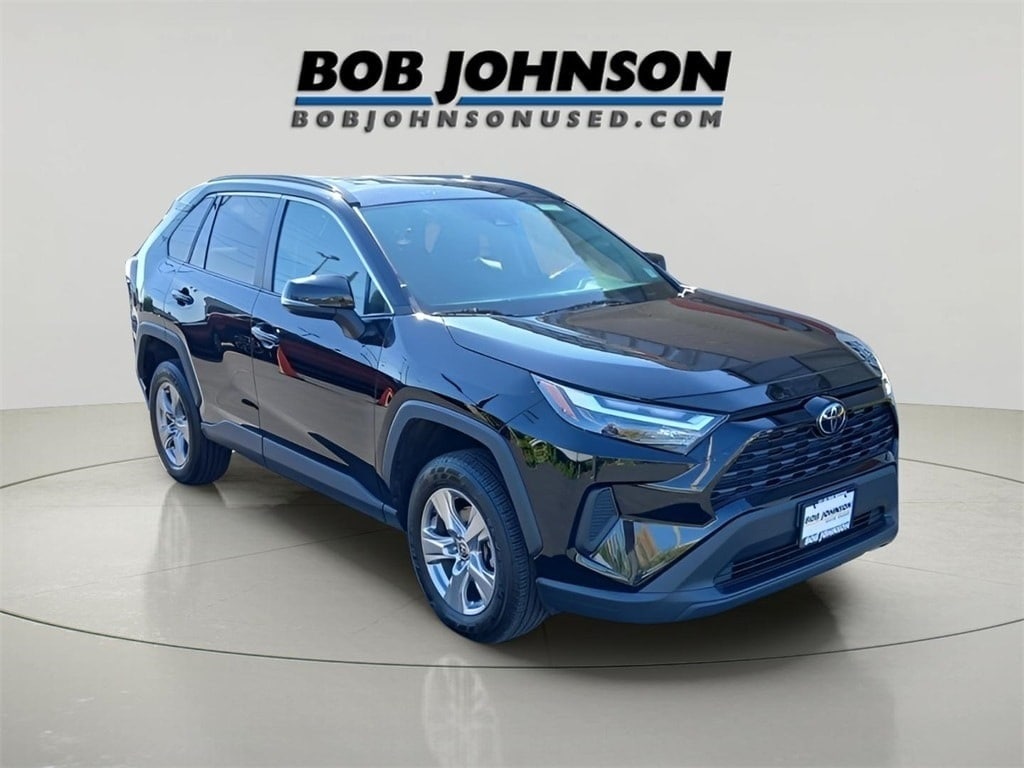 Used 2022 Toyota RAV4 XLE SUV