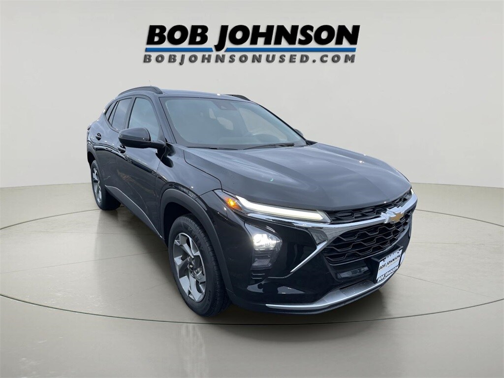 Used 2024 Chevrolet Trax LT SUV