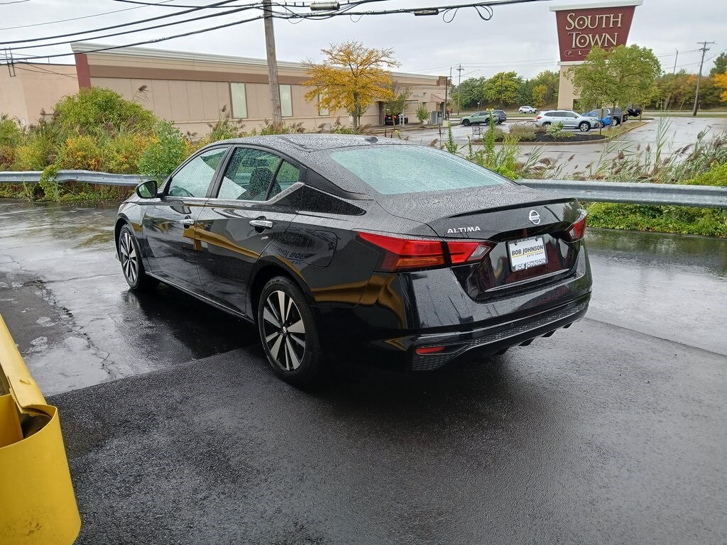 2022 Nissan Altima 2.5 SV photo 4