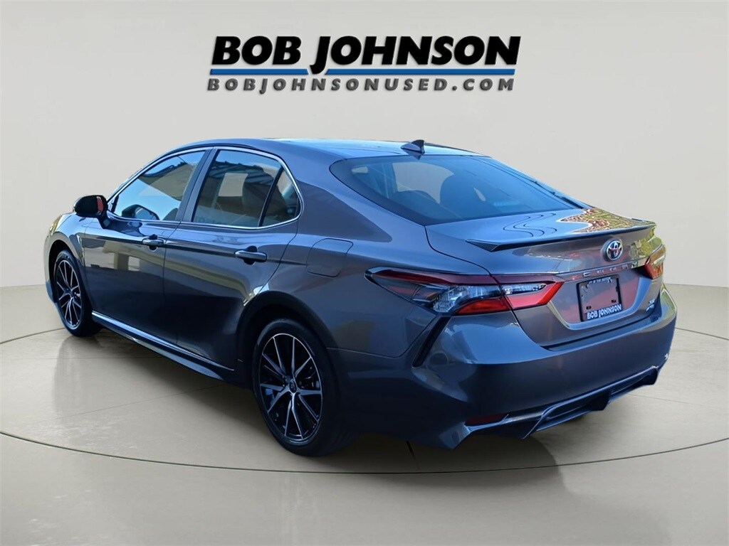 2024 Toyota Camry SE photo 4