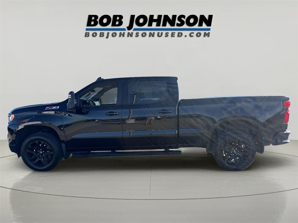 2024 Chevrolet Silverado 1500 RST photo 3