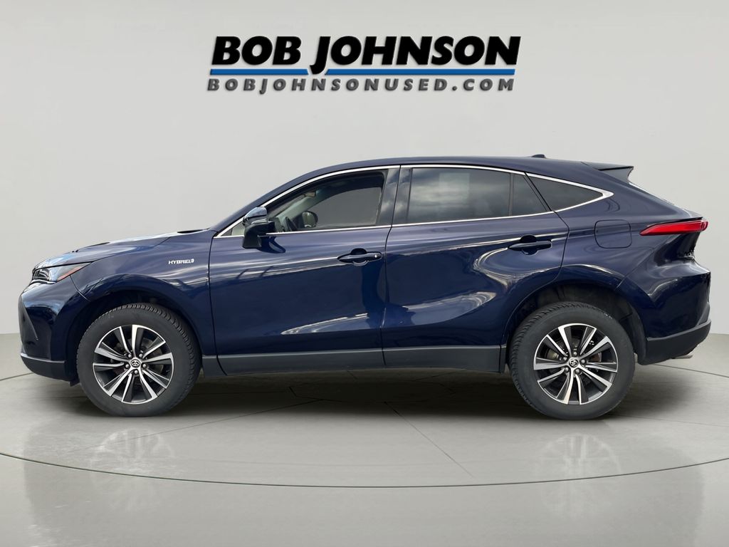 2021 Toyota Venza LE photo 4