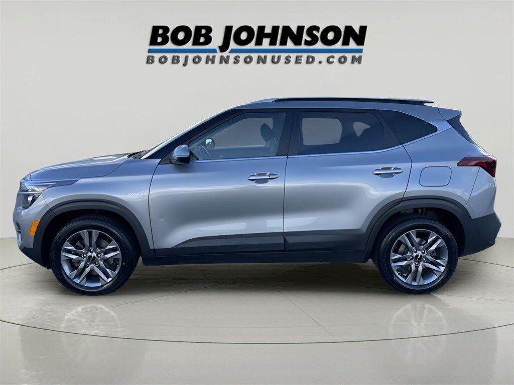 2023 Kia Seltos S photo 3