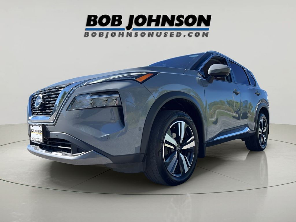 2023 Nissan Rogue SL photo 3